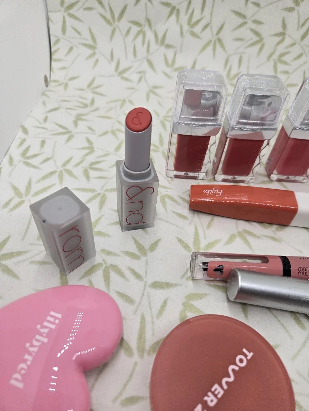 Set Of 15 Korean Pink And Peach Lipgloss, Blush, Eyeshadows Tower 28
